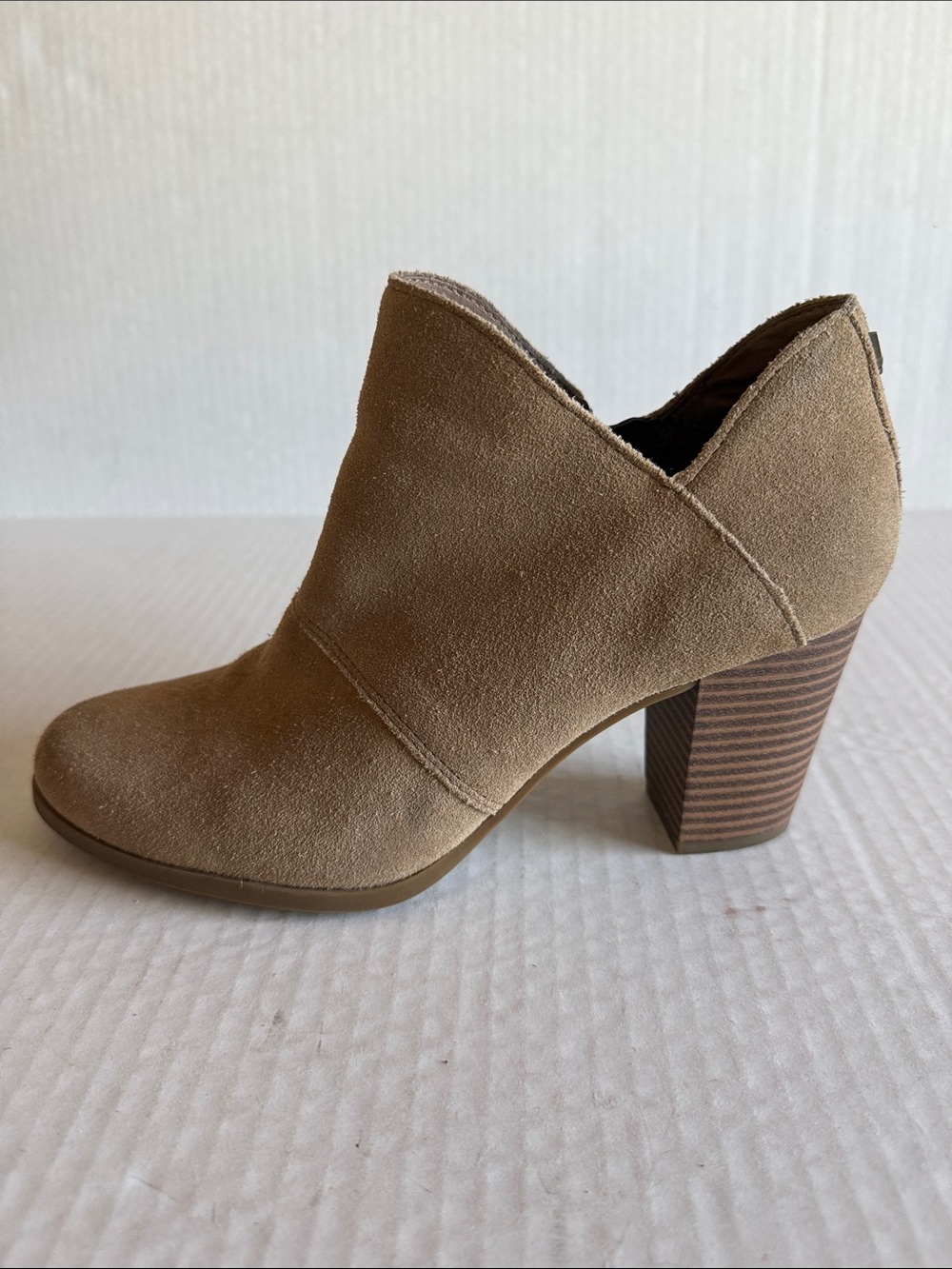 Koolaburra By Ugg Nacie Bootie In Tan Suede - Picture 3 of 10